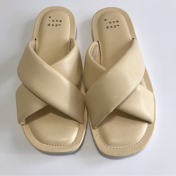 A New Day Daisy Crossband Slide Sandals Tan Cream Comfort Size 5.5 - Picture 5 of 17